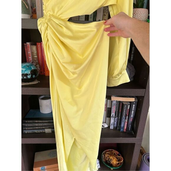 NWOT Gigii’s (Neiman Marcus) Denisa Dress In Yellow Size Medium MSRP $555 - Picture 8 of 10